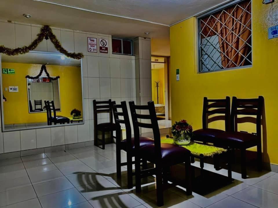 Hotel Jimmy Latacunga Eksteriør bilde